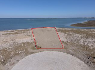 22 Tradewinds Cir, Rockport, TX 78382