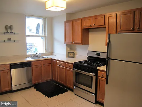 136 N Curley St Photo 1