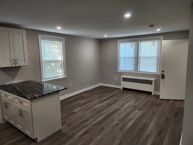 611 Glenview St #2 — Photo 19