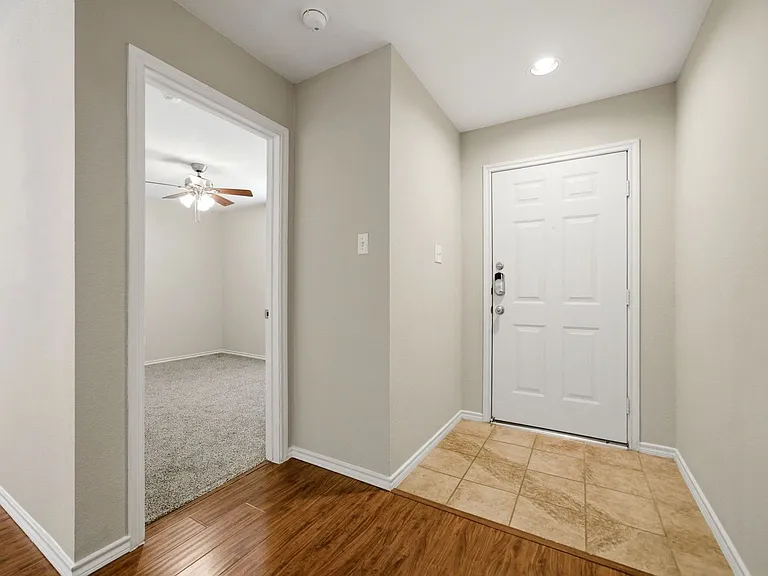712 Preston Dr — Photo 14