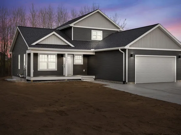 4741 Owl View Dr, Traverse City, MI 49685