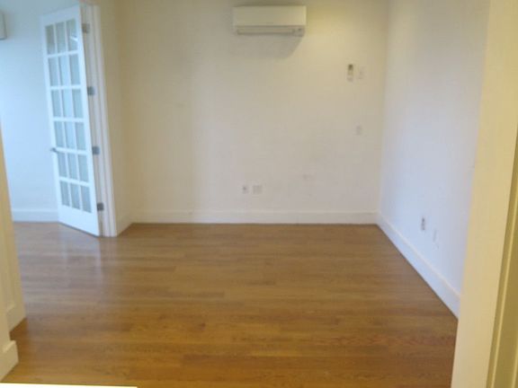 4th image of 140 Manhattan Ave #4C