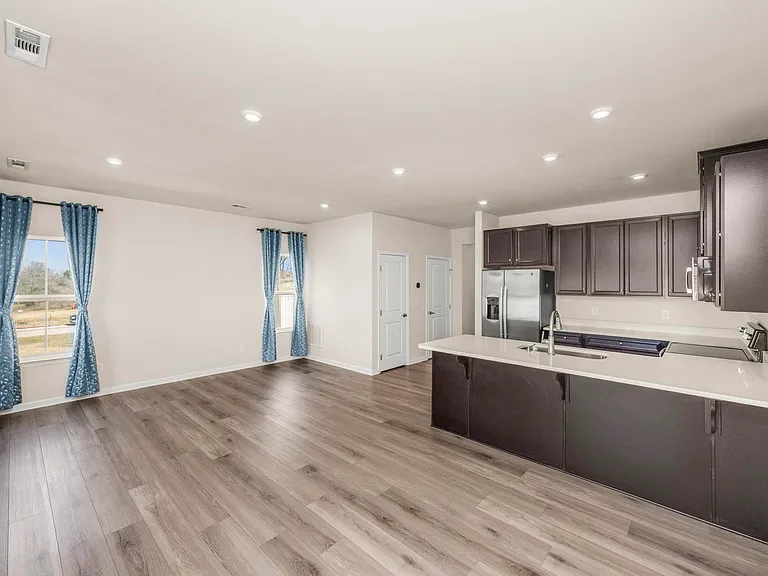 247 Pryor Dr — Photo 15