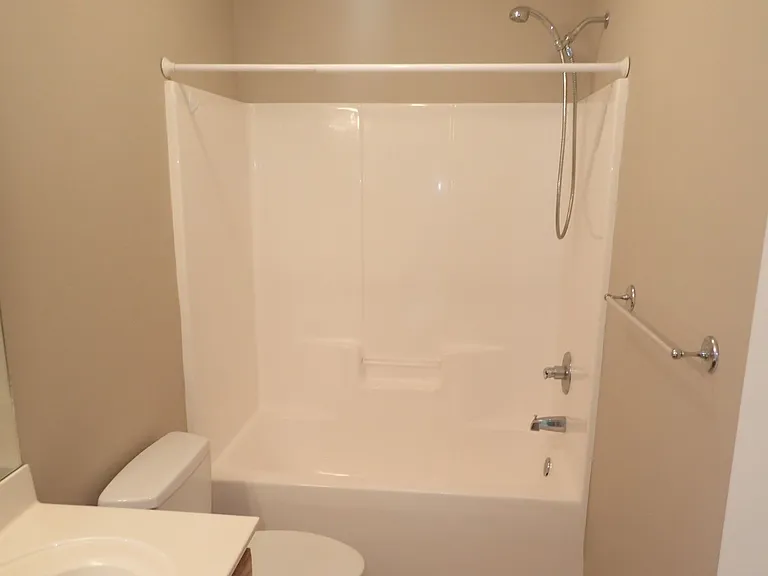 96 Oak St — Photo 13