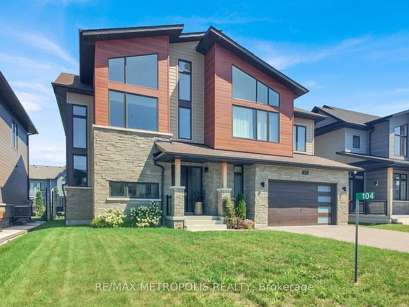 3rd image of 104 Stoneleigh Dr