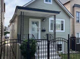 10616 S Green Bay Ave, Chicago, IL 60617