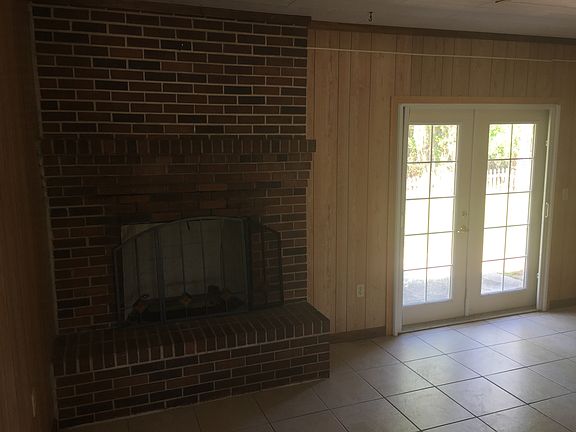 5th image of 104 Elliott Ln