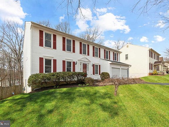 3rd image of 3733 Hetten Ln