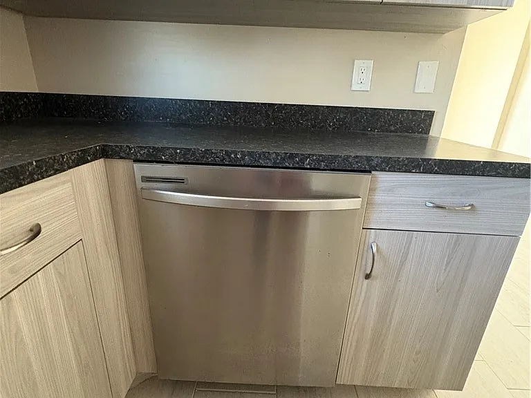 3608 SW 7th Pl — Photo 7