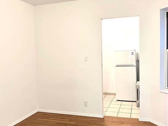 3rd image of 717 E 5th St APT 3B