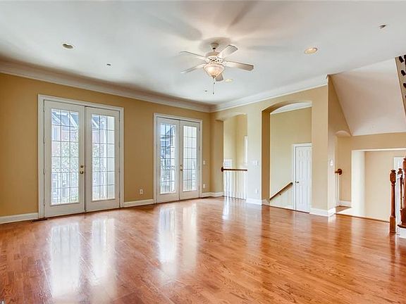 5th image of 1429 Montclair Ct SE