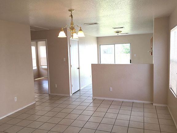 3rd image of 2123 Sunview Post