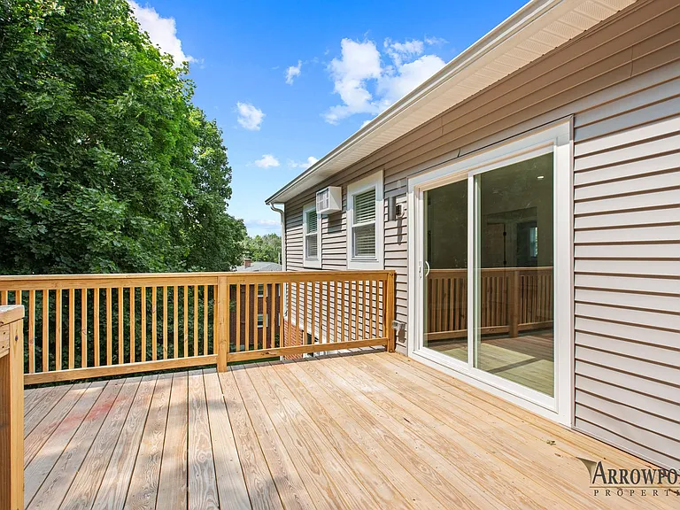 1 Manor Dr — Photo 37