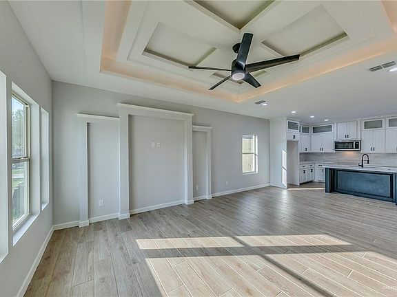 4th image of 519 N 10th St