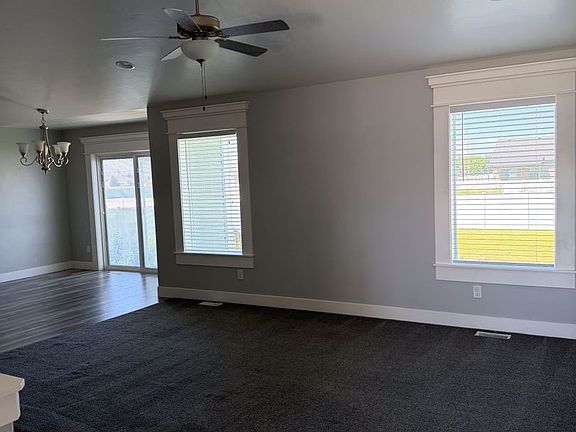 2nd image of 3395 Ventura Ave