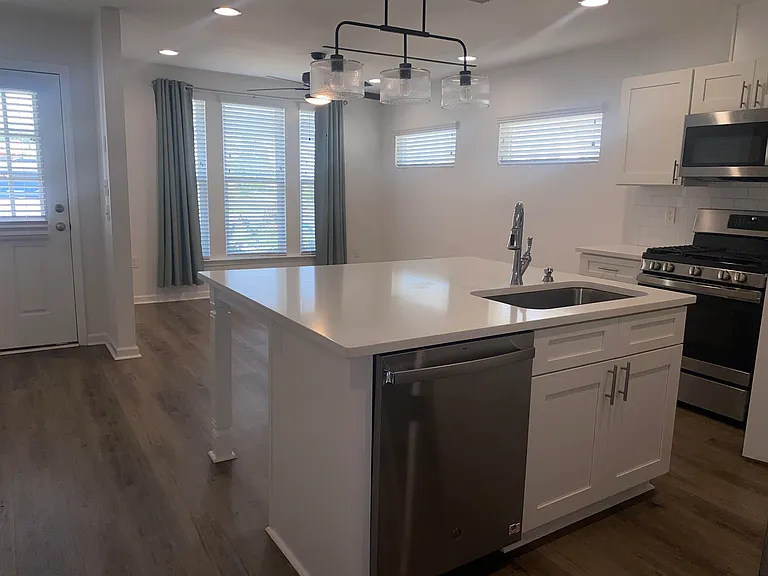 3611 Meadow Vista Ln — Photo 3