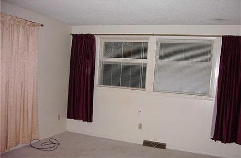 4th image of 8198 Sheridan Dr