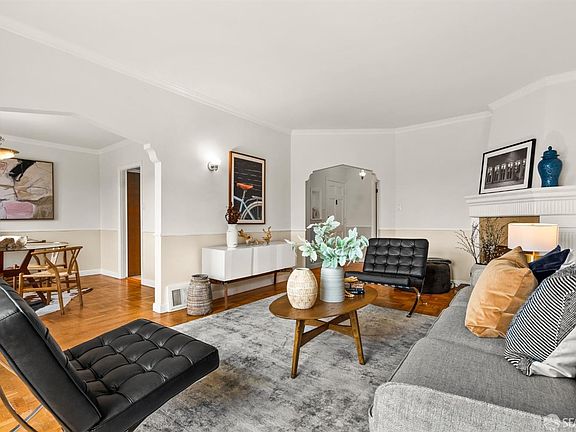 4th image of 2428 Rivera St