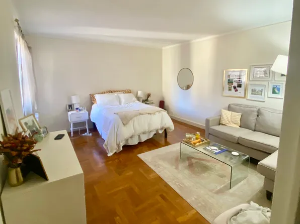 208 East 28th Street 5F image 1 of 22