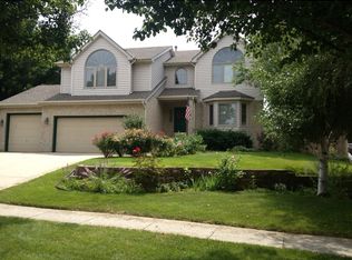 7617 Grand Oaks Cir, Lincoln, NE 68516