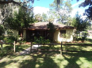 357 NE Crystal St, Crystal River, FL 34428
