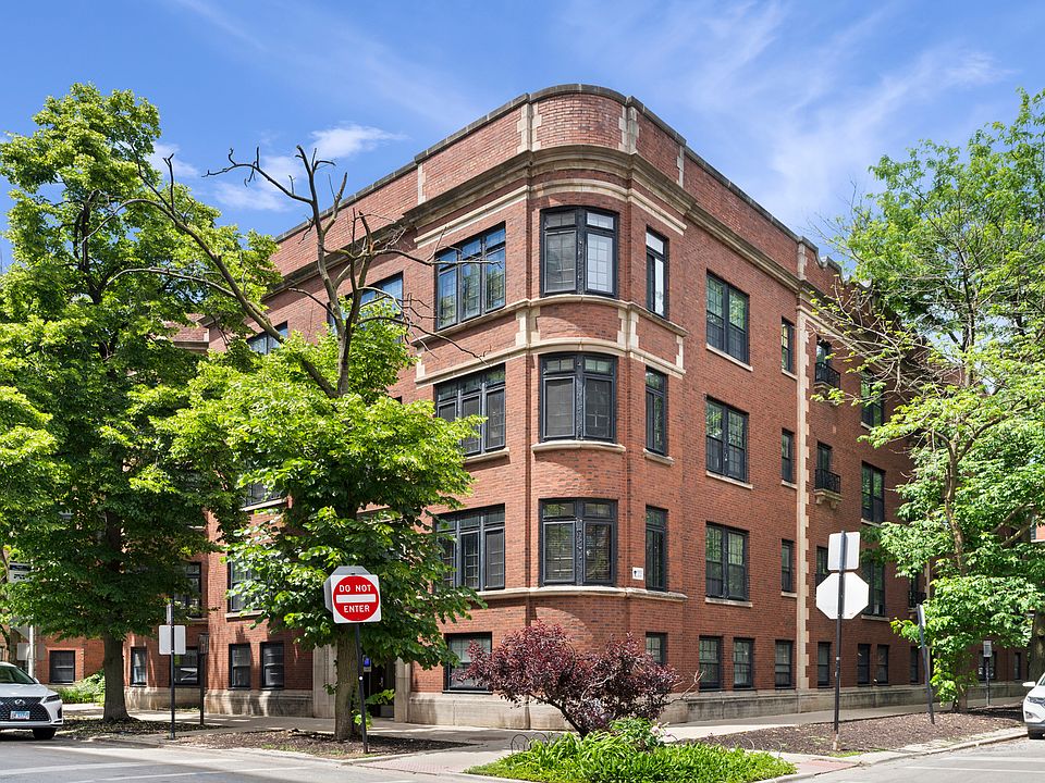 1st image of 510 W Surf St APT 3