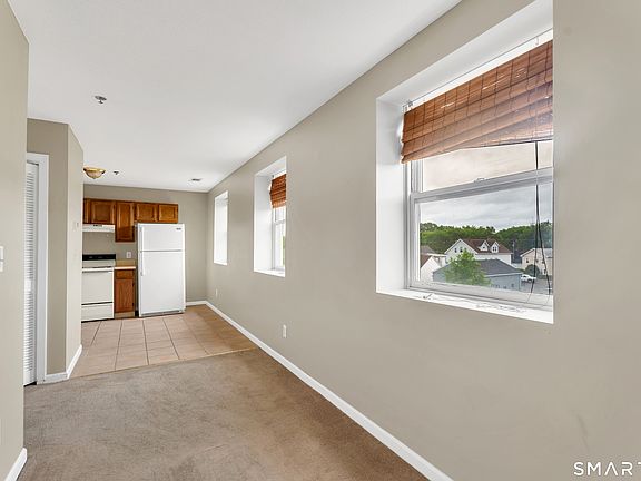 4th image of 46 South Cherry Street #328