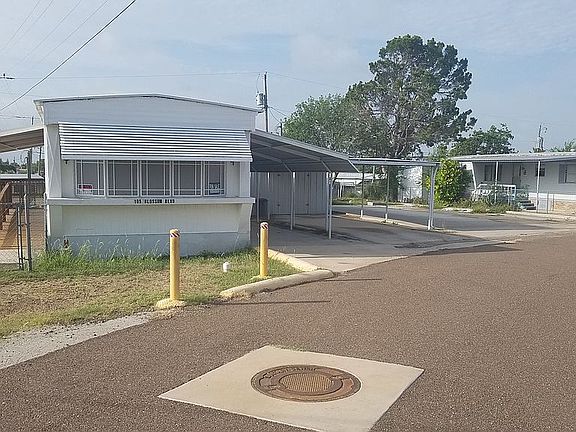 2nd image of 105 Blossum Blvd