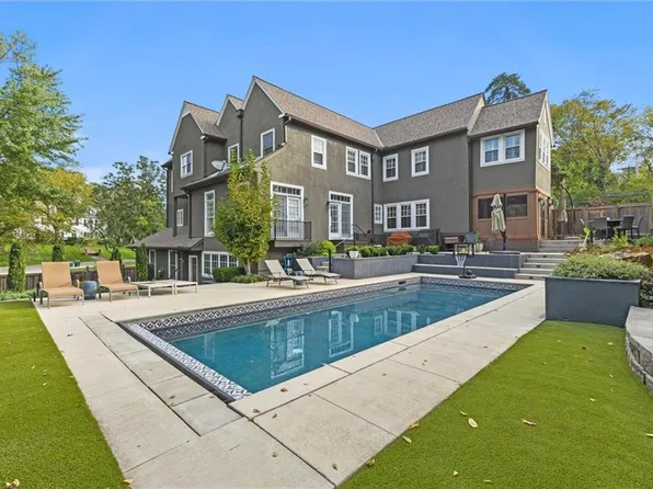 5600 State Line Rd, Mission Hills, KS 66208