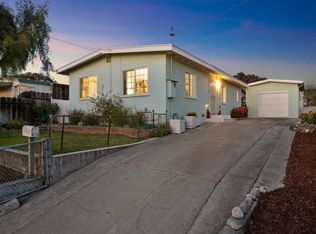 1124 Noche Buena St, Seaside, CA