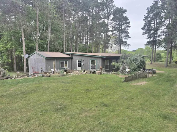 1915 W Garfield Rd, New Era, MI 49446