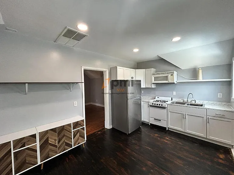 1101 Manhattan St #UPPER — Photo 5