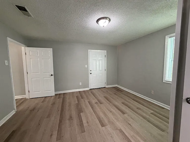 945 Nora Rd — Photo 19
