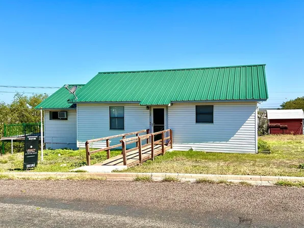 102 Fairview Dr, Ozona, TX 76943