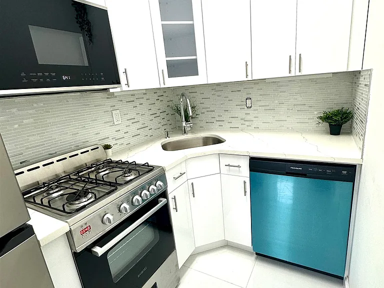 88 South St #1 — Photo 6