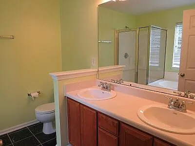 4 bed, 2.0 bath, 1857 sqft, $2,395 — Photo 4