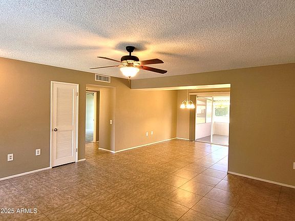 5th image of 11005 W KELSO Drive