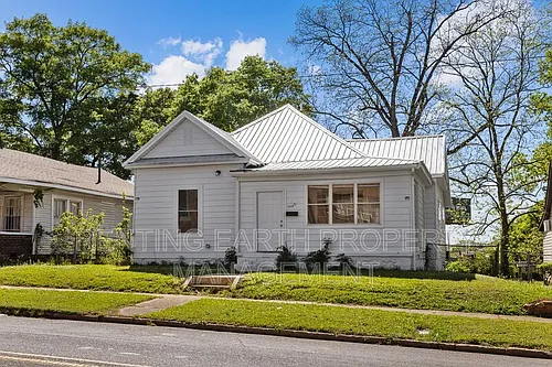 2028 Avenue V Photo 1
