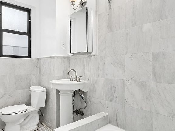 5th image of 245 W 51st St #608A