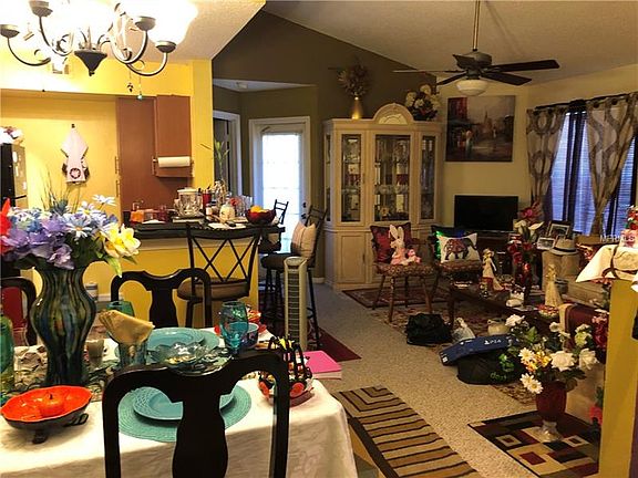 4th image of 421 Fountainhead Cir Unit 210