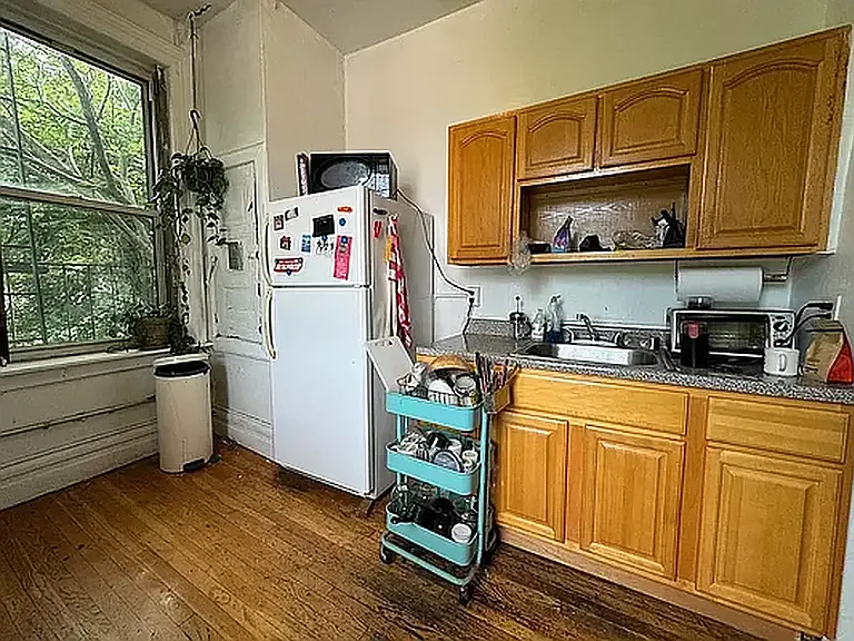 666 Park Pl #2R — Photo 14