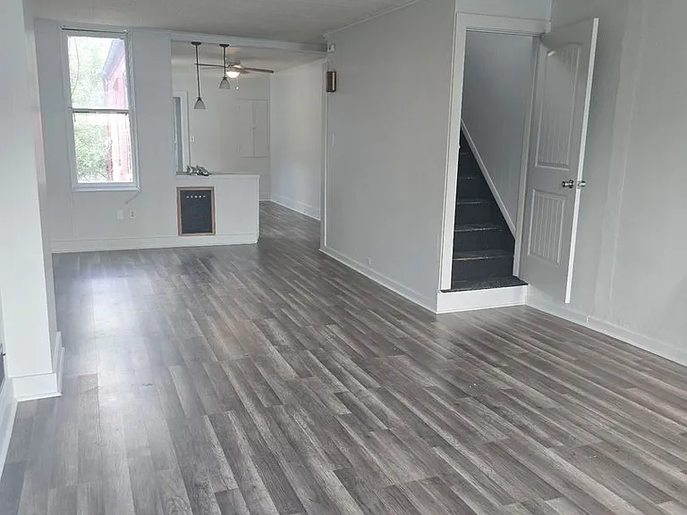 827 N 10th St — Photo 3
