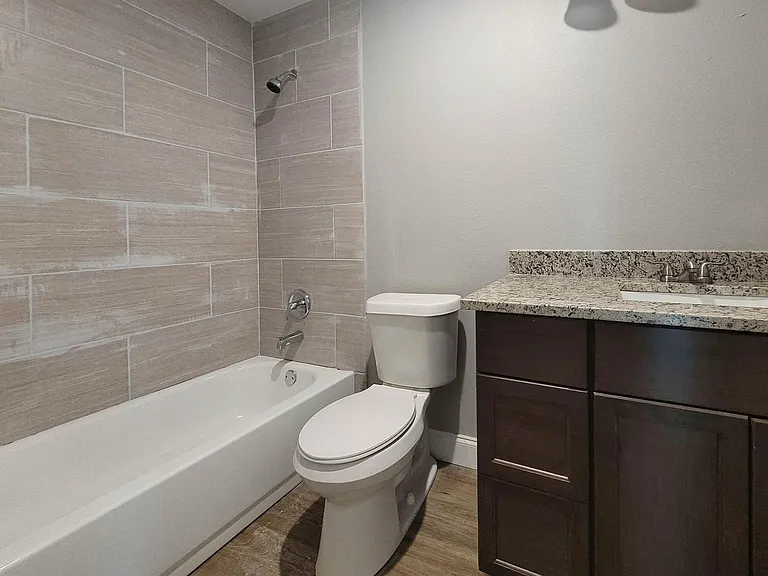 616 E 17th Ave — Photo 3