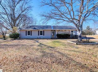 104 Dorian Dr, Simpsonville, SC 29680