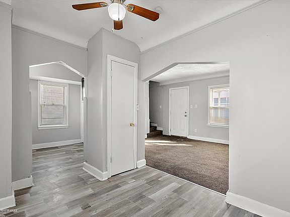 5th image of 20575 Dean St