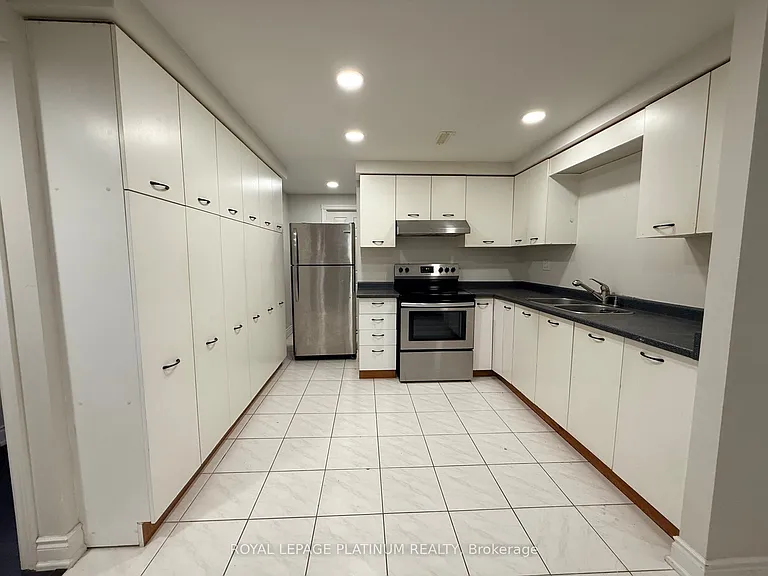 1540 Manorbrook Ct #3BR LOWER LEVEL — Photo 10