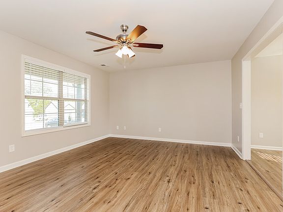 5th image of 109 Silent Creek Ct