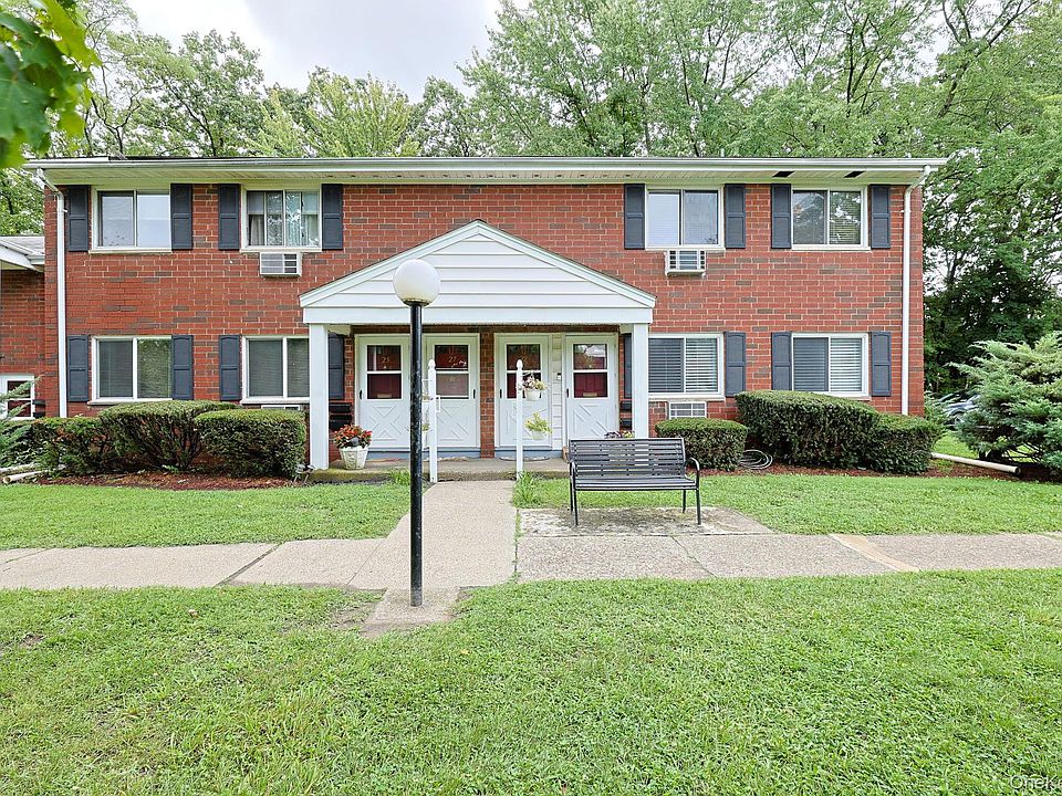 1st image of 29 Manor Drive #29
