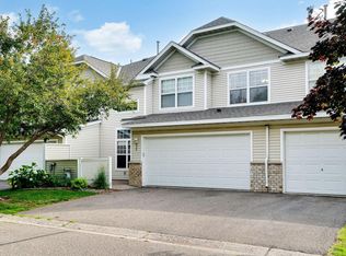 464 Hickory Ln N, Oakdale, MN 55128