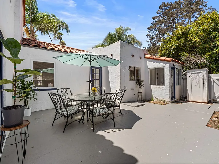 1303 Cave St — Photo 44